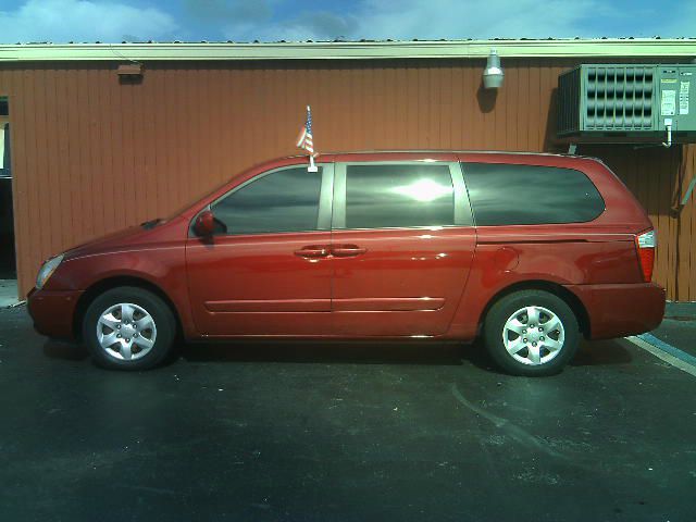 Kia Sedona 2006 photo 2