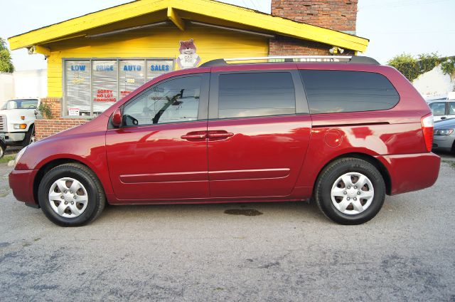 Kia Sedona 2006 photo 2