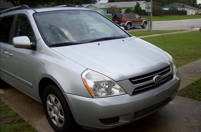 Kia Sedona 2006 photo 2