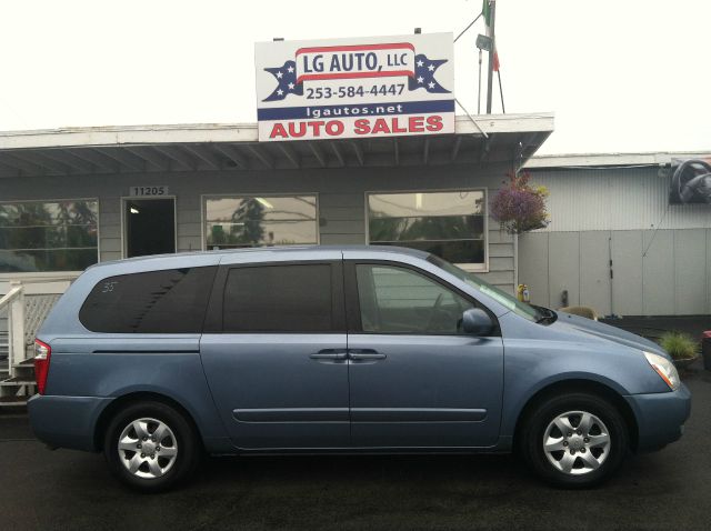 Kia Sedona Open-top MiniVan