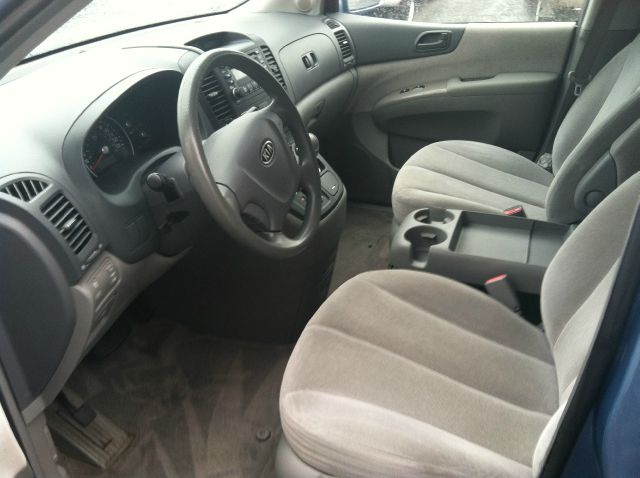 Kia Sedona 2006 photo 1