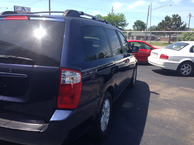 Kia Sedona Elk Conversion Van MiniVan