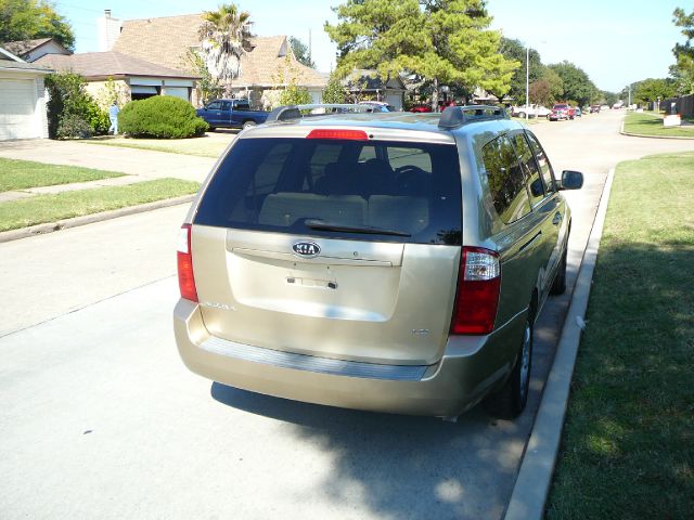 Kia Sedona 2006 photo 1