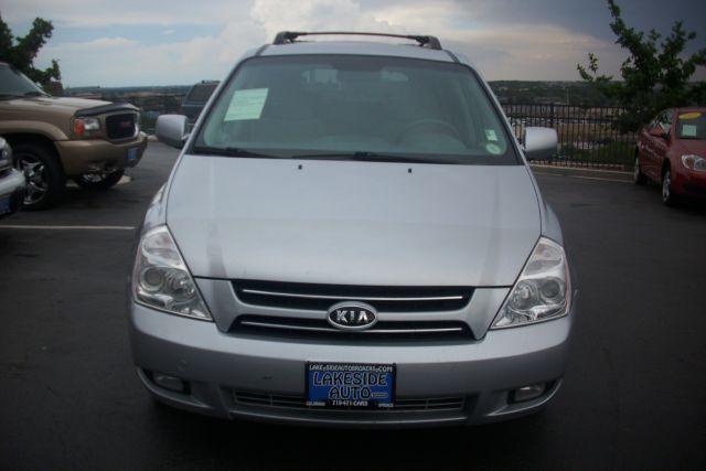 Kia Sedona 2006 photo 1