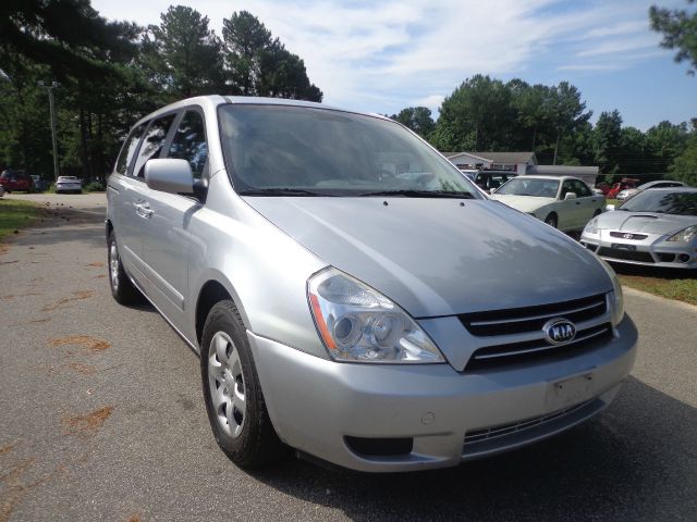 Kia Sedona 2006 photo 1