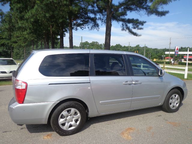 Kia Sedona 2006 photo 2