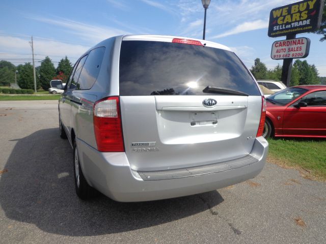 Kia Sedona 2006 photo 4