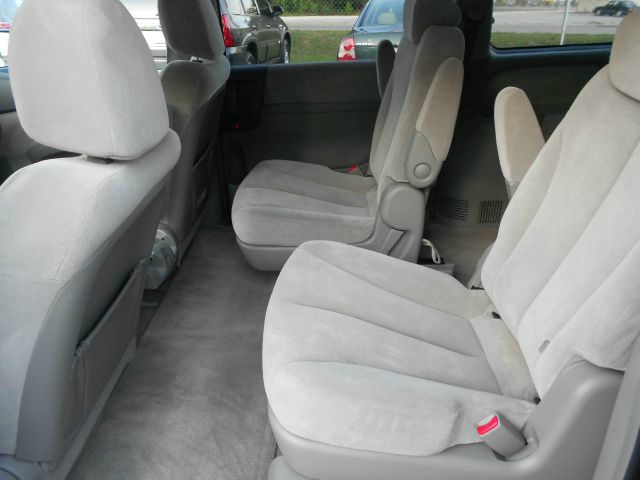 Kia Sedona 2006 photo 10