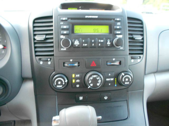 Kia Sedona 2006 photo 15