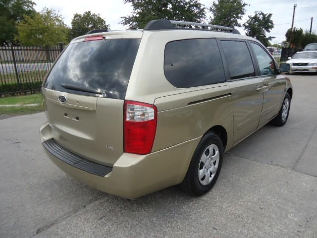 Kia Sedona 2007 photo 2