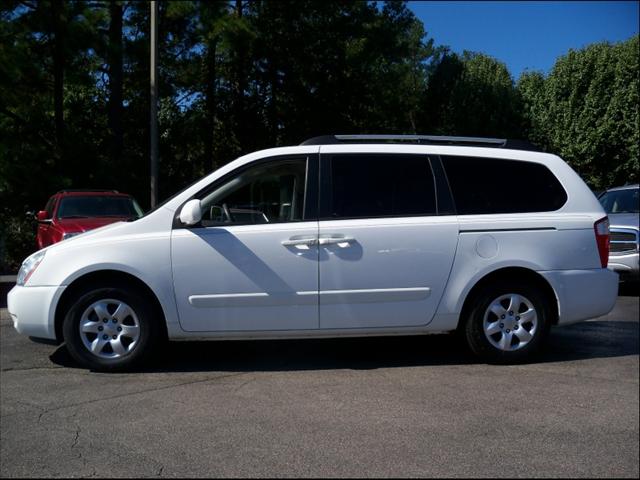 Kia Sedona 2007 photo 2