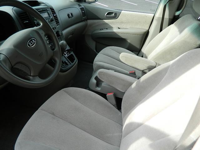 Kia Sedona 2007 photo 1