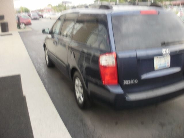 Kia Sedona 2007 photo 4