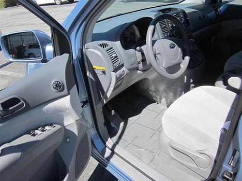 Kia Sedona 2007 photo 2