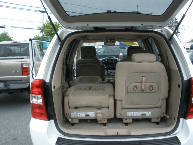 Kia Sedona 2007 photo 1