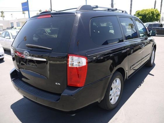 Kia Sedona 2007 photo 2