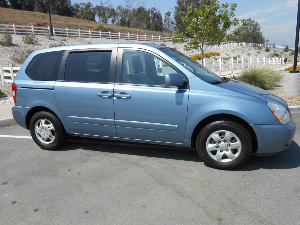 Kia Sedona 2007 photo 1