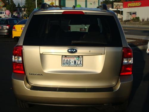 Kia Sedona 2007 photo 4