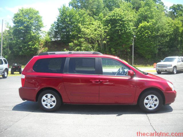 Kia Sedona 2007 photo 1