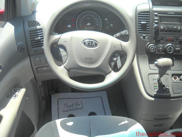 Kia Sedona 2007 photo 16