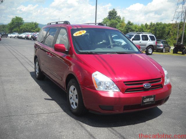 Kia Sedona 2007 photo 17