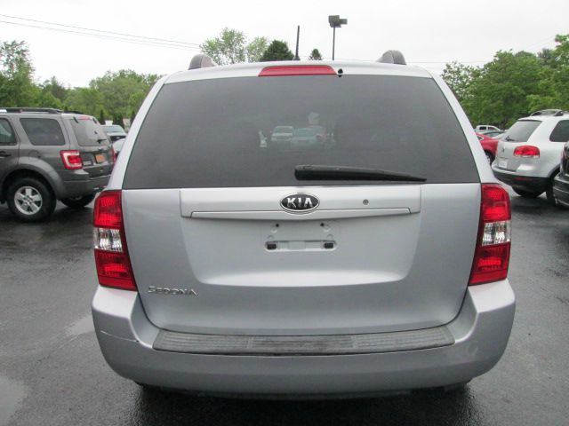 Kia Sedona 2007 photo 11