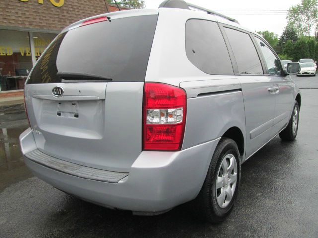 Kia Sedona 2007 photo 13