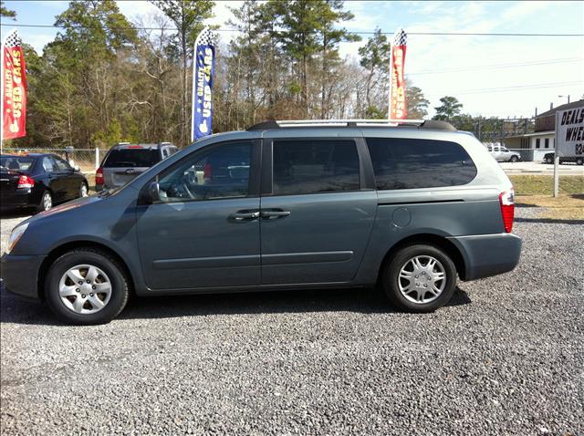 Kia Sedona 2007 photo 1