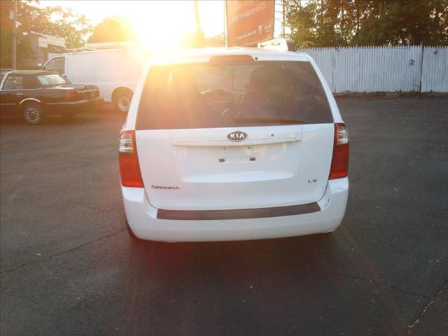 Kia Sedona 2007 photo 3