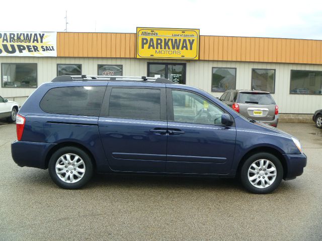 Kia Sedona Crew Cab 4x4 Shortbox MiniVan