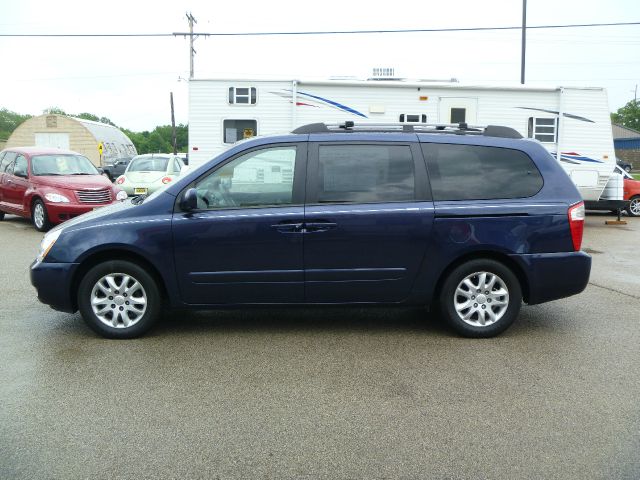 Kia Sedona 2007 photo 17