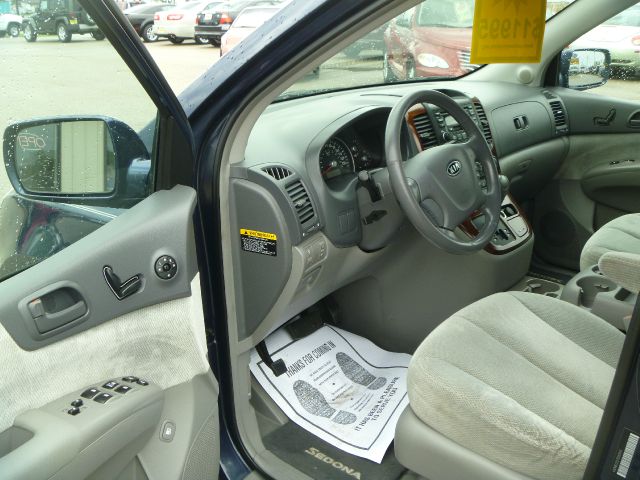 Kia Sedona 2007 photo 3