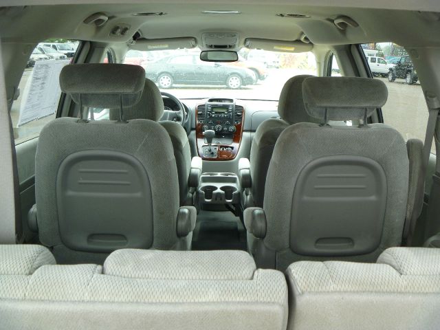 Kia Sedona 2007 photo 8