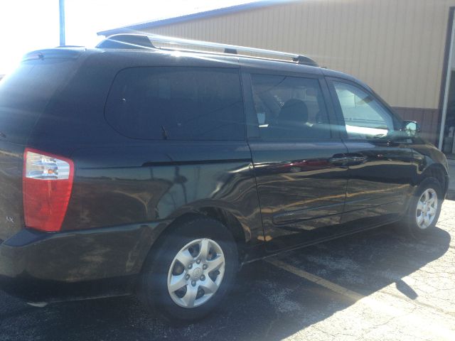 Kia Sedona 2WD Crew Cab LWB XE Truck MiniVan