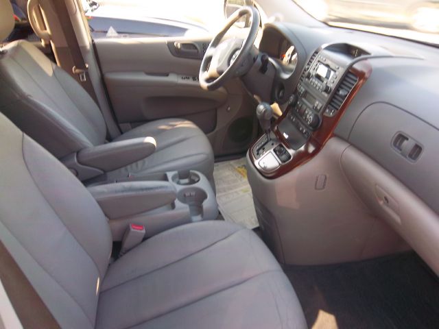 Kia Sedona 2007 photo 2