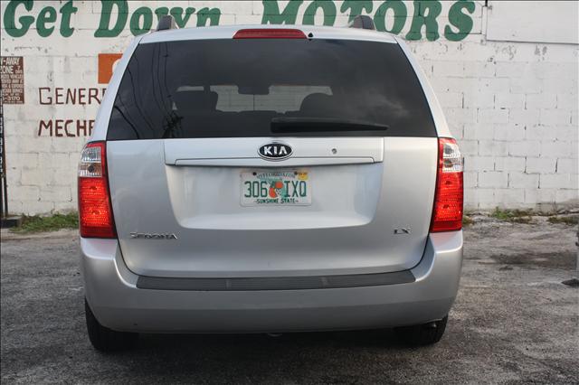 Kia Sedona 2008 photo 3