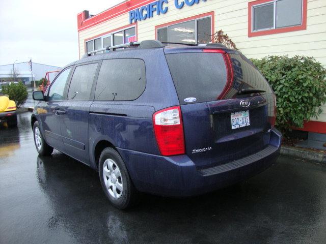 Kia Sedona 2008 photo 1