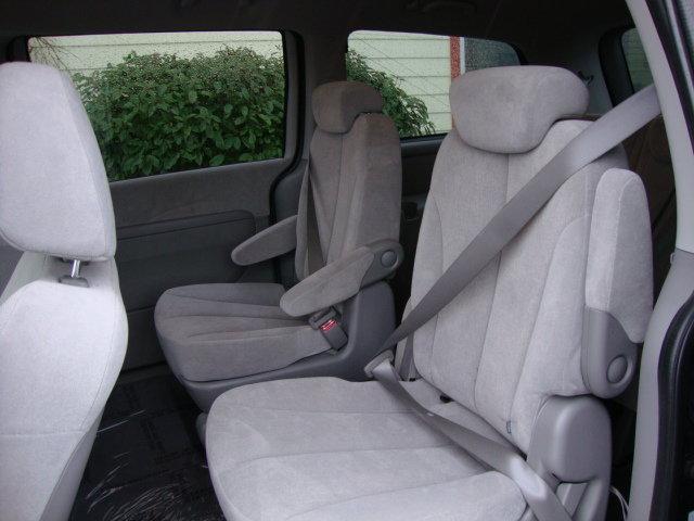 Kia Sedona Elk Conversion Van MiniVan