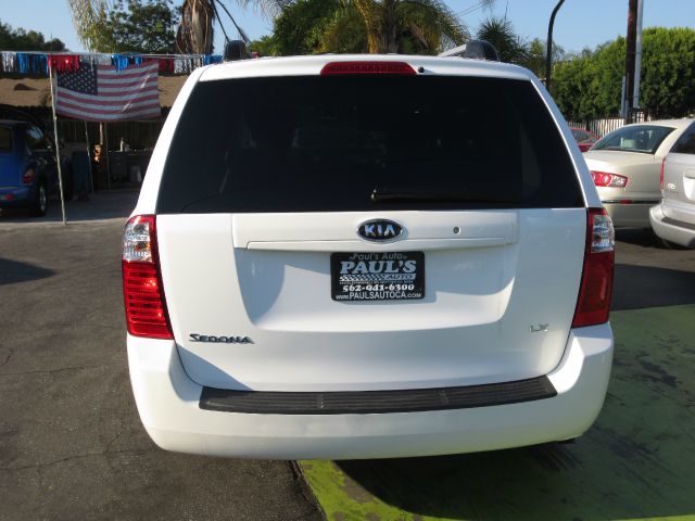 Kia Sedona 2008 photo 1