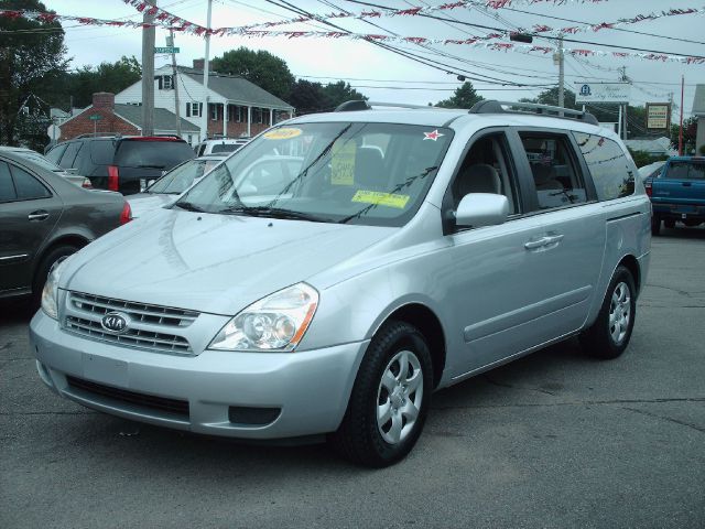 Kia Sedona 2008 photo 4