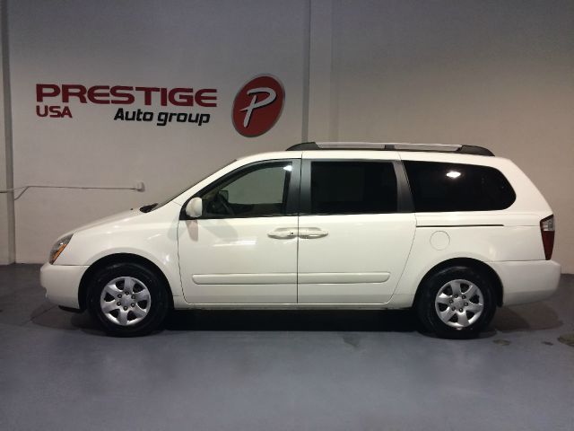 Kia Sedona 2008 photo 4