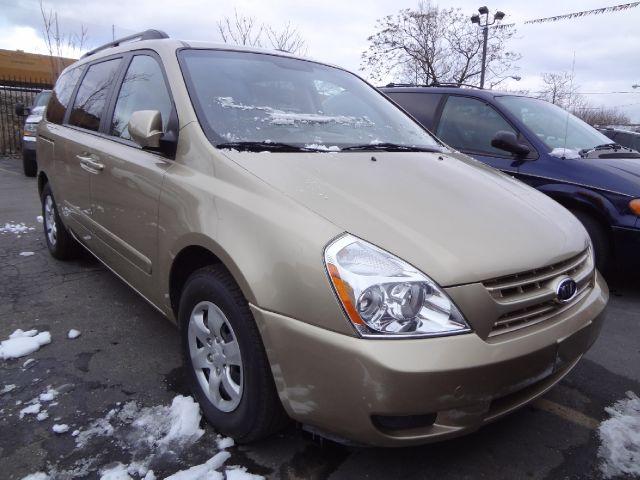 Kia Sedona Open-top MiniVan