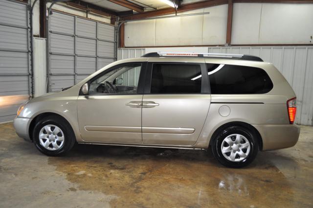 Kia Sedona 2008 photo 4