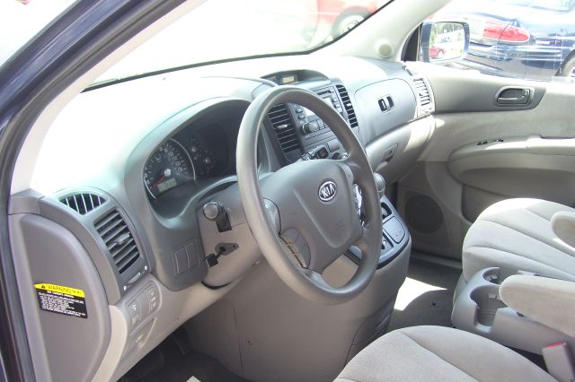 Kia Sedona 2008 photo 3