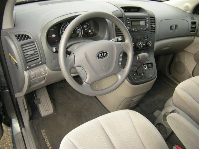 Kia Sedona 2008 photo 3