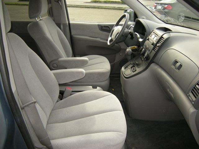 Kia Sedona 2008 photo 4