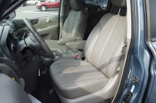 Kia Sedona 2008 photo 2