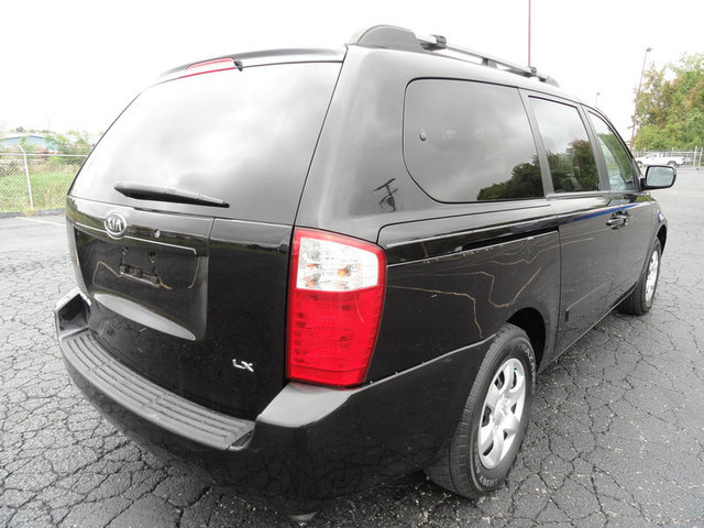 Kia Sedona 2008 photo 1