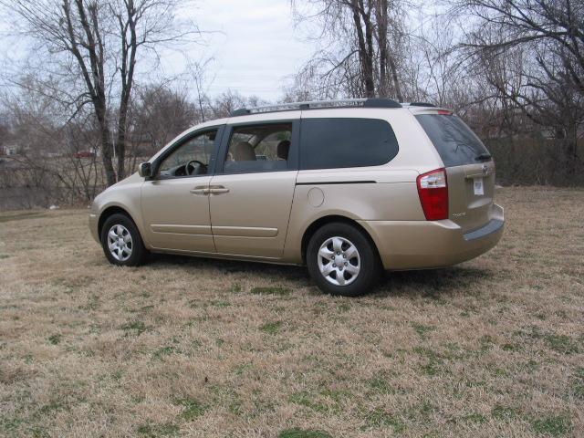 Kia Sedona 2008 photo 1