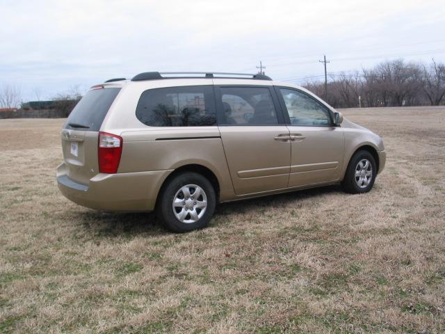 Kia Sedona 2008 photo 2